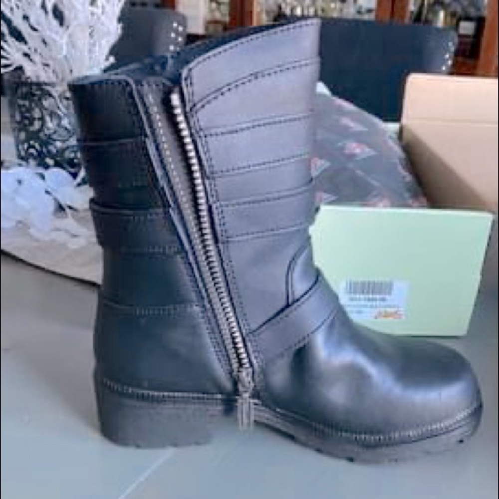 Ladies boots